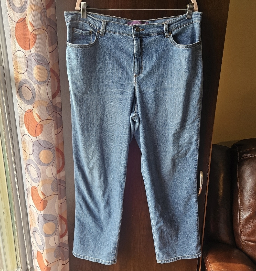 Gloria Vanderbilt Light Blue Jeans